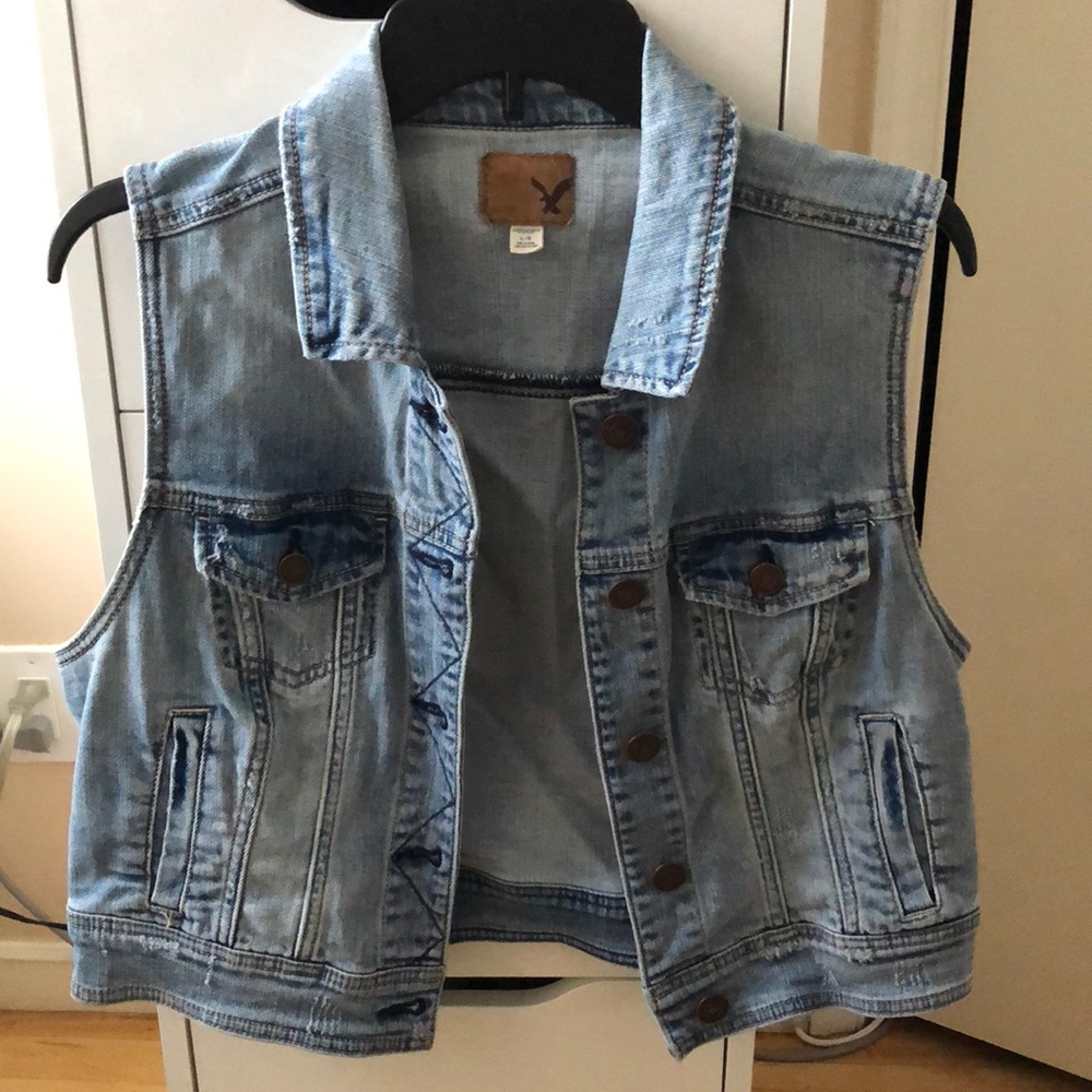 Jean Vest
